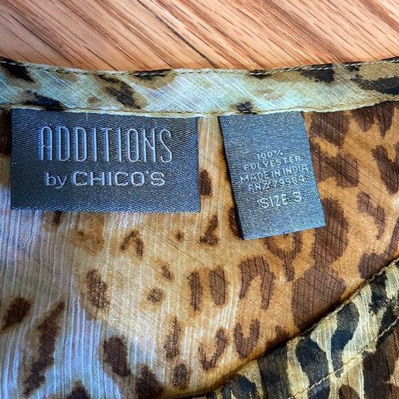 Additions but Chico’s Leopard Shirt, semi sheer top, V-neck, size 3, large - Picture 4 of 8